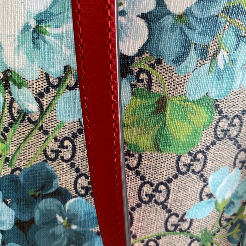 GUCCI GG Supreme Canvas Red Leather Blooms Tote - Picture 9 of 11